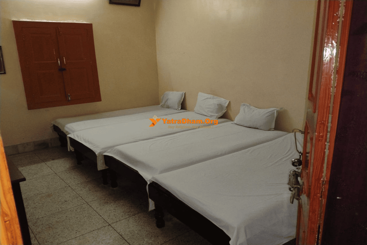 4 Bed Non AC Room